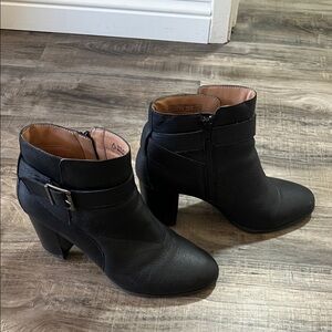 Vionic Black Ankle Boots with Buckle Detail